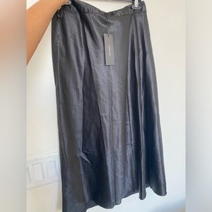 Vero Moda midi Satin skirt